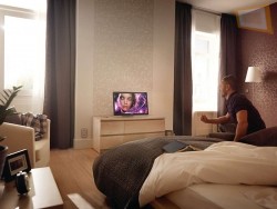 philips-26PDL4906H_12-lifestyle